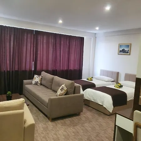 Hotel Lotus Turbe